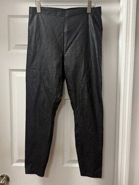 HUE Black Faux Leather Snake Embossed Legging Pants Women's size Large
